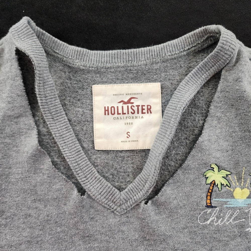 Hollister Chill Vibes Palm Trees Embroidered Gray Cropped Sweater Women's S - Picture 4 of 8